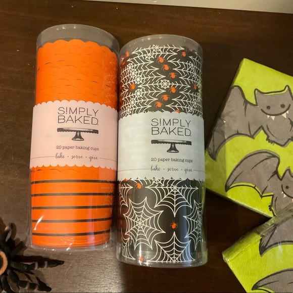 Halloween Treats Baking Set 🕷 🎃 - Picture 2 of 3